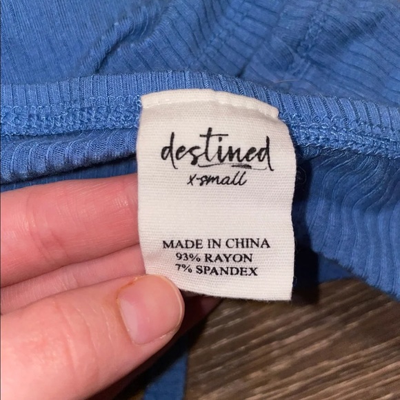 Tilly’s Halter Top - Picture 4 of 6